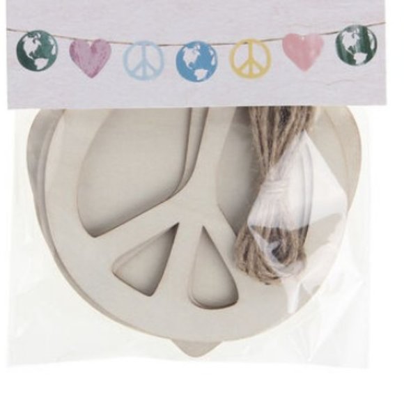 6.5' Summer Craft Wood Peace Love Earth Garland 8pc - Picture 1 of 2